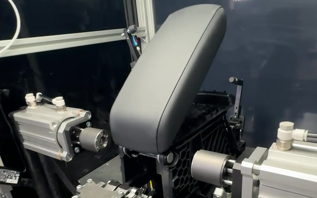 Máquina de montaje de reposabrazos