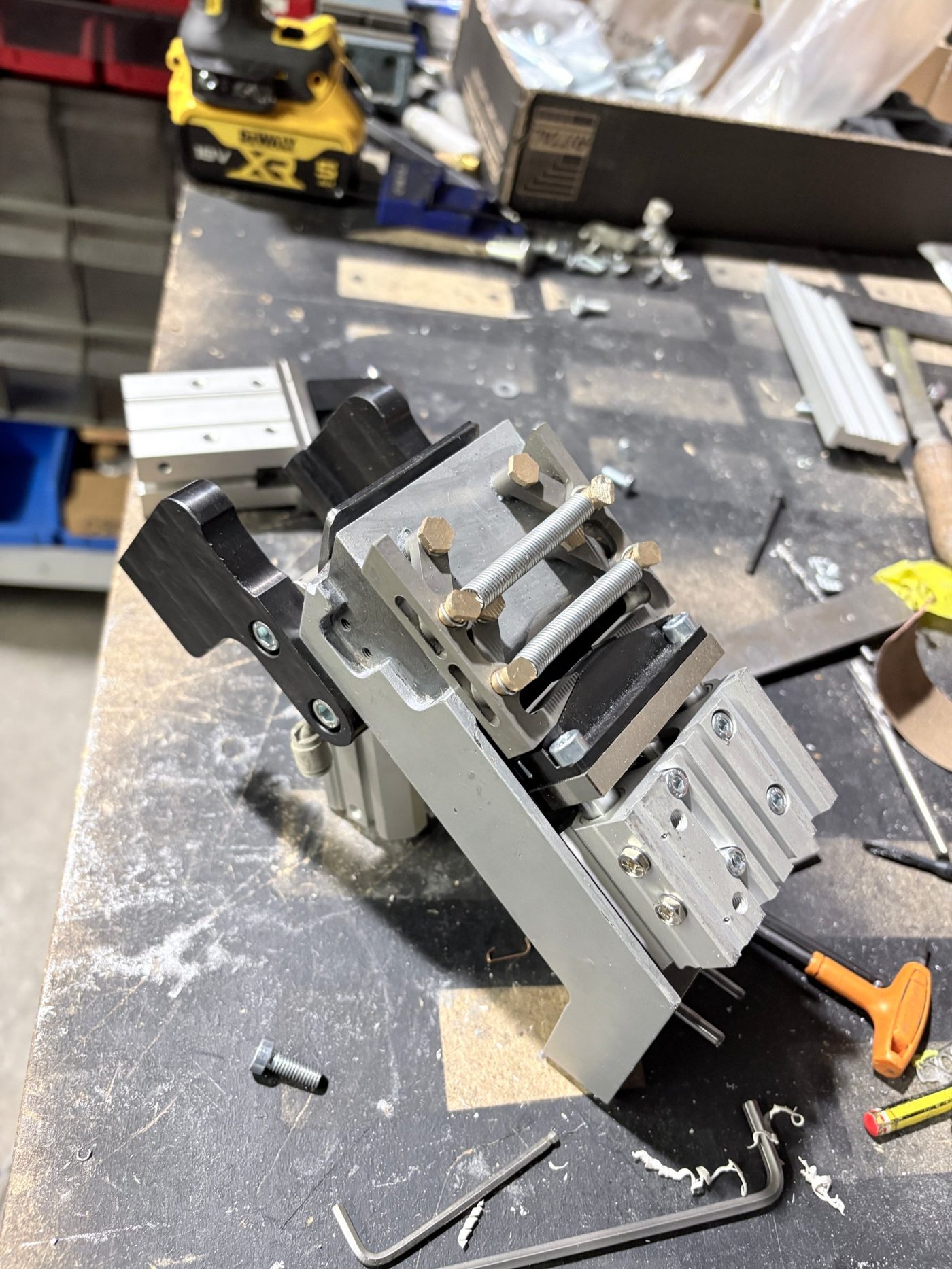 Montaje de las garras
